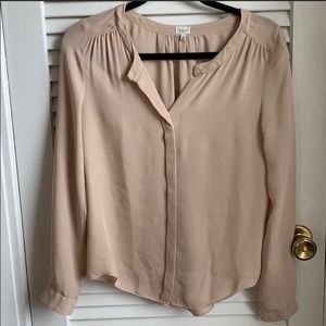 Aritzia T. Babaton 100% silk blouse